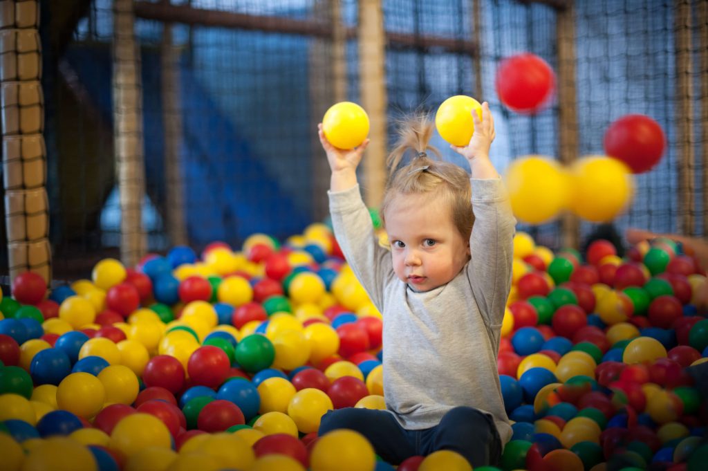 Examining ball pits as a playground for pathogenic germs